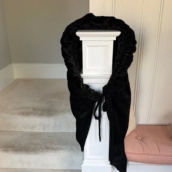 Amazing Vintage black velvet cape bought in Paris LE Marais amazing detail